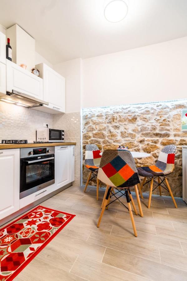 Studio Apartman Mirela Kastel Stafilic Kastela Ngoại thất bức ảnh