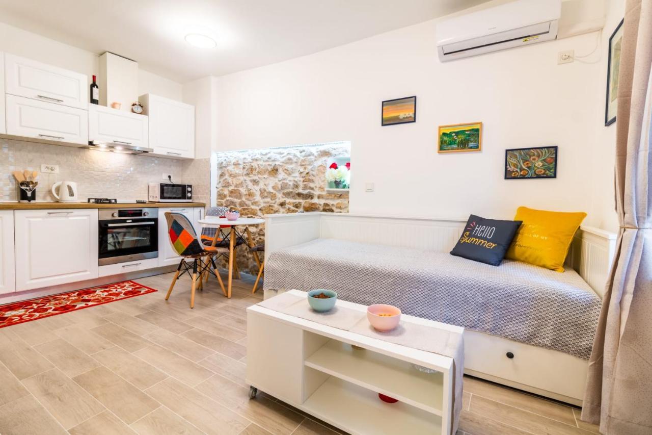 Studio Apartman Mirela Kastel Stafilic Kastela Ngoại thất bức ảnh