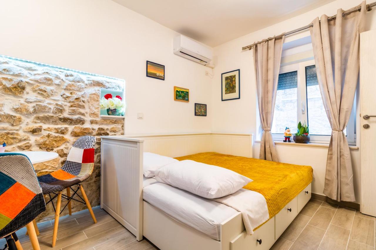 Studio Apartman Mirela Kastel Stafilic Kastela Ngoại thất bức ảnh